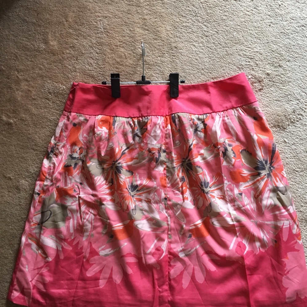 Coral colored print skirt worn once